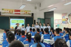 <b>正在发卖过时食物、“三无”玩具或无ccc认证玩</b>